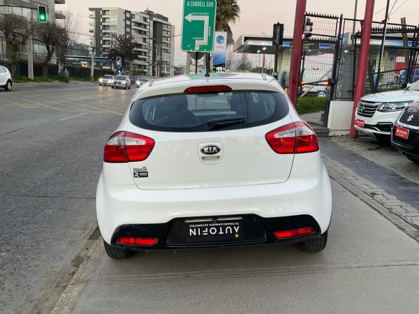 KIA RIO 5 EX 1.4 - Imagen 3