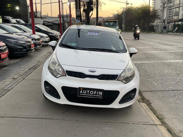 KIA RIO 5 EX 1.4 - Imagen 5