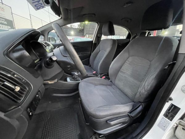 KIA RIO 5 EX 1.4 - Imagen 8