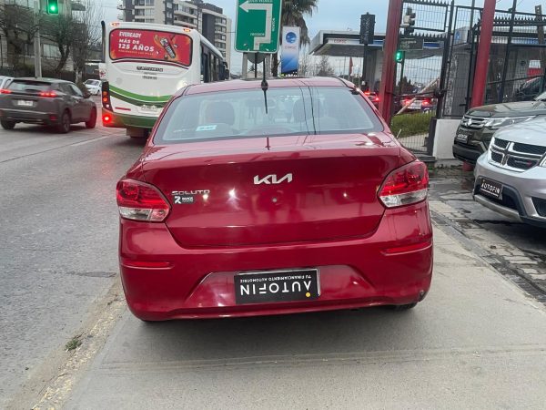 KIA SOLUTO 1.4 - Imagen 6