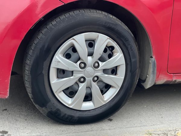 KIA SOLUTO 1.4 - Imagen 9