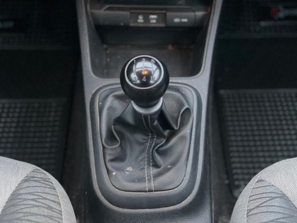KIA SOLUTO 1.4 - Imagen 11