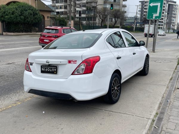NISSAN VERSA DRIVE 1.6 - Imagen 3