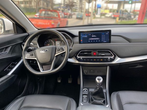 JAC JS8 LUXURY SE 6 MT - Imagen 8