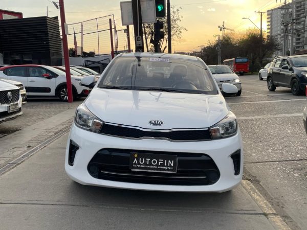 KIA SOLUTO LX 1.4 - Imagen 2
