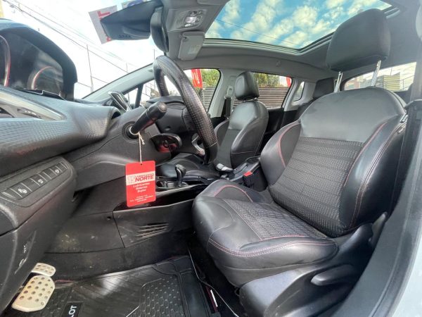 PEUGEOT 2008 GT LINE 1.2 AUT - Imagen 9
