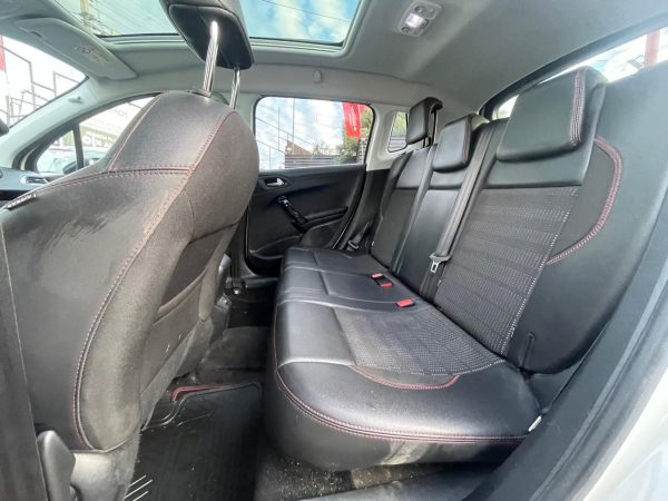 PEUGEOT 2008 GT LINE 1.2 AUT - Imagen 12
