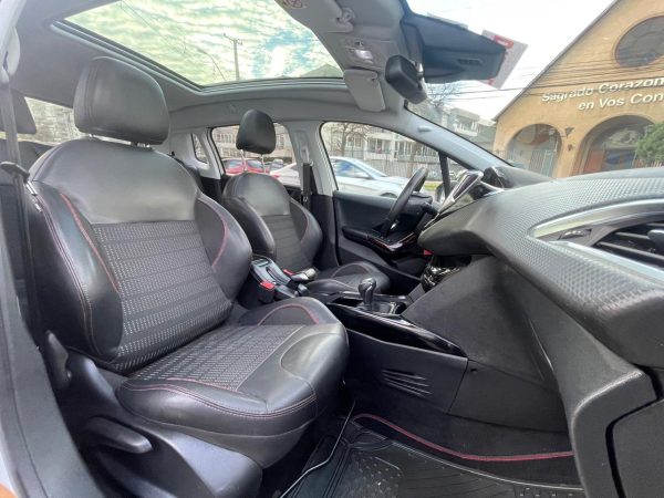PEUGEOT 2008 GT LINE 1.2 AUT - Imagen 8