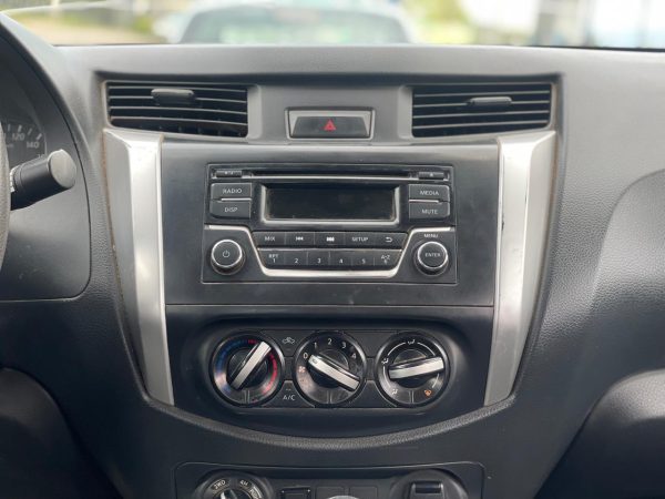 NISSAN NP300 2.3 DIESEL 4X4 - Imagen 11
