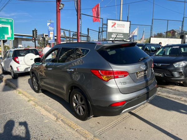 HYUNDAI SANTA FE GLS 2.2 DIESEL - Imagen 11